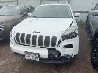 2017 Jeep Cherokee Latitude - Primary Damage Left Image
